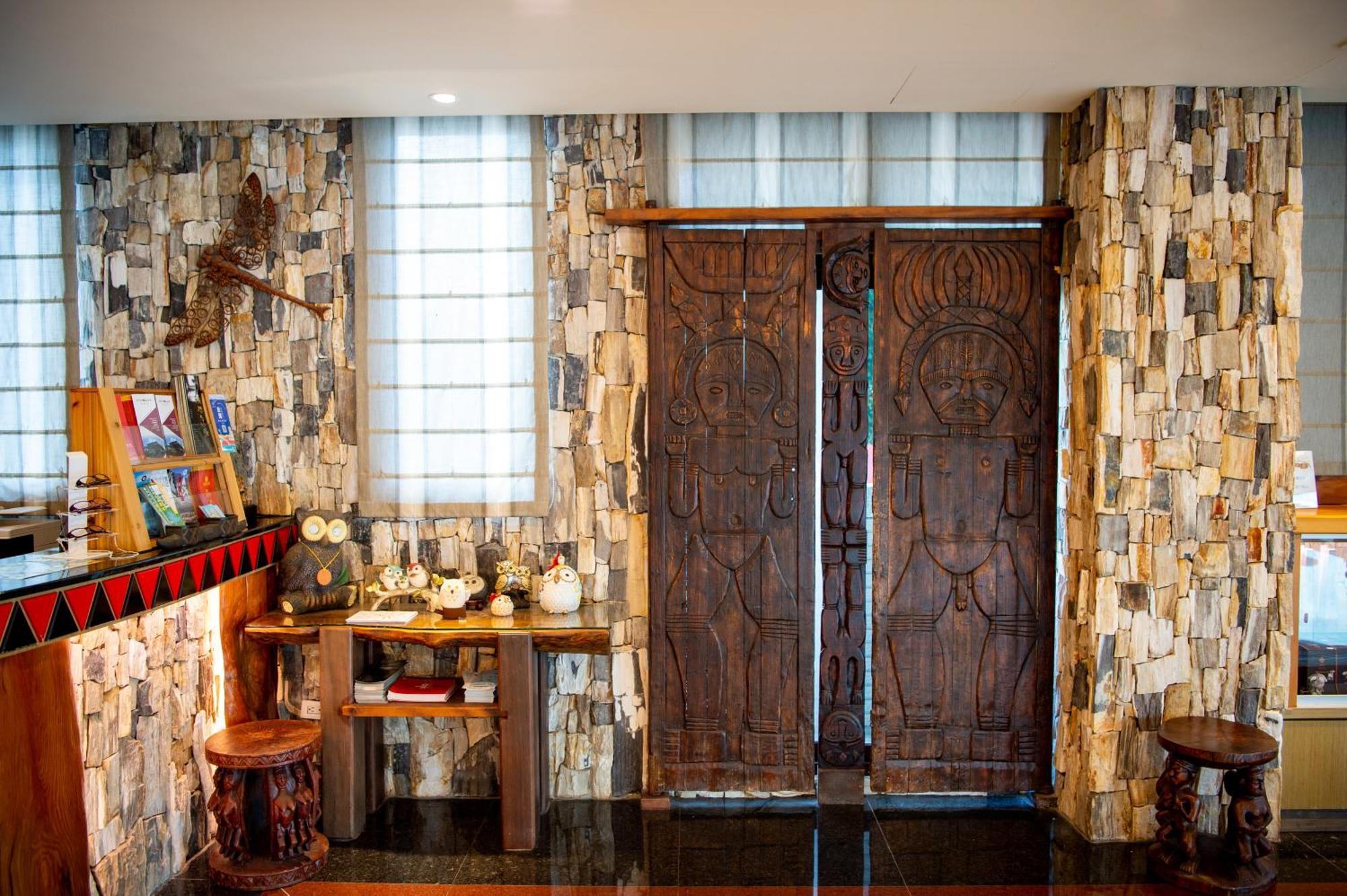 Classic Hotel Shvatan Nantou Exterior foto