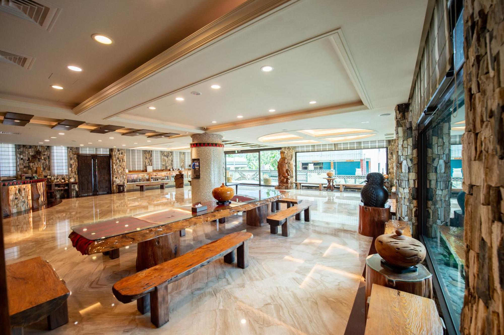Classic Hotel Shvatan Nantou Exterior foto